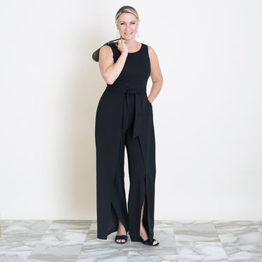 Style Guide: How to Accessorize a Black Outfit | Connected Apparel Style Guide: How to Accessorize a Black Outfit | Connected Apparel